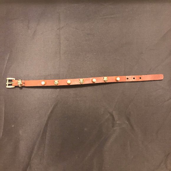 Gucci Studded Feline Head Leather Bracelet in Brow - Picture 9 of 13